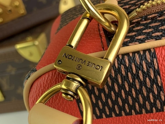 WIS VUITTON LOUIS Messenger-24*24*8CM Chess 0213